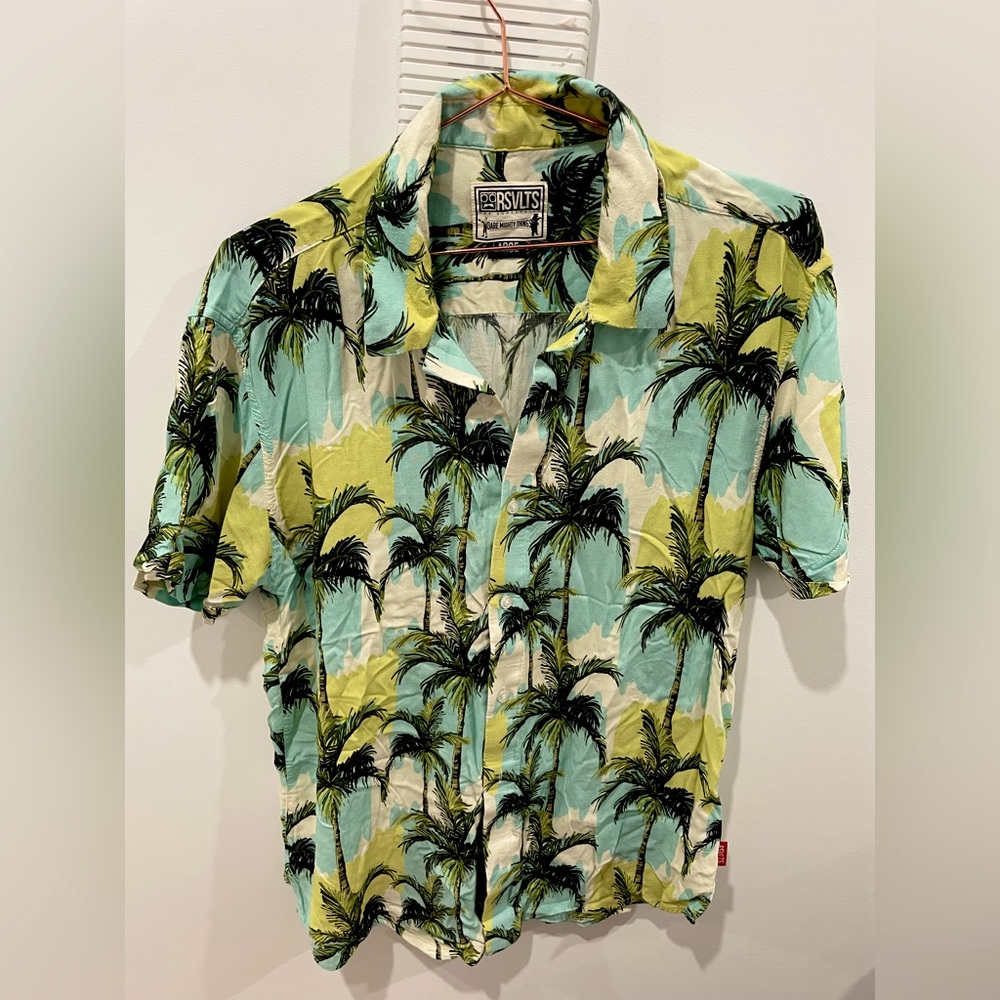 RSVLTS button down size L